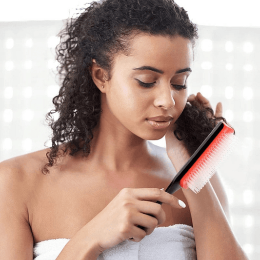 Cheveux bouclés : quelle brosse à cheveux choisir selon vos besoins ? - Ma Couronne Curly