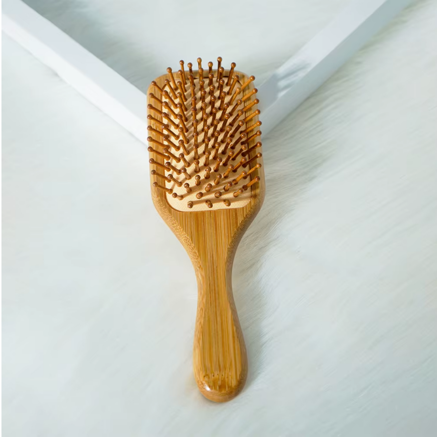 brosse-à-cheveux-hairzen-brosse-marron-clair-carre