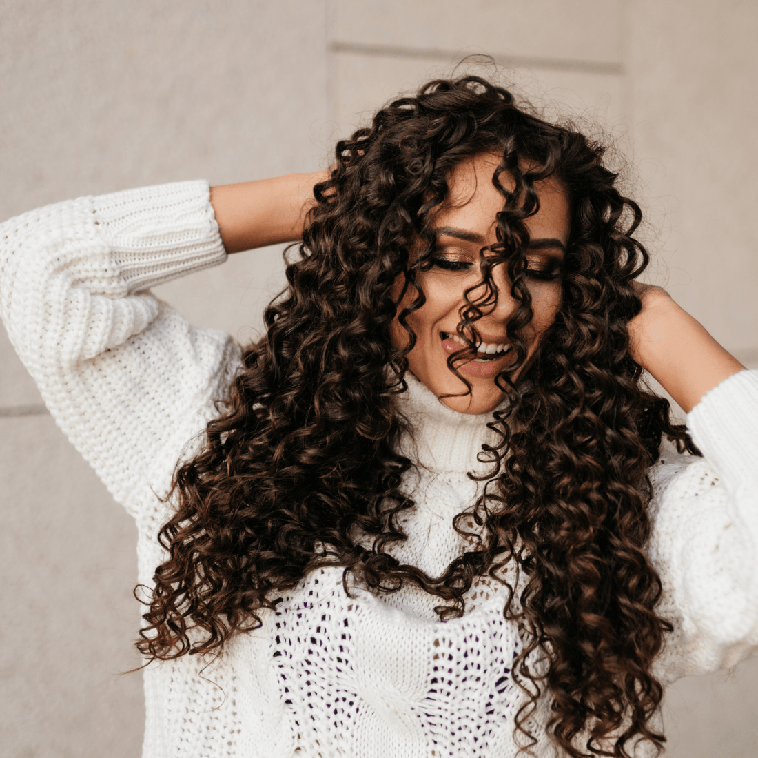 Routine cheveux bouclés : le guide ultime pour des boucles définies - Ma Couronne Curly