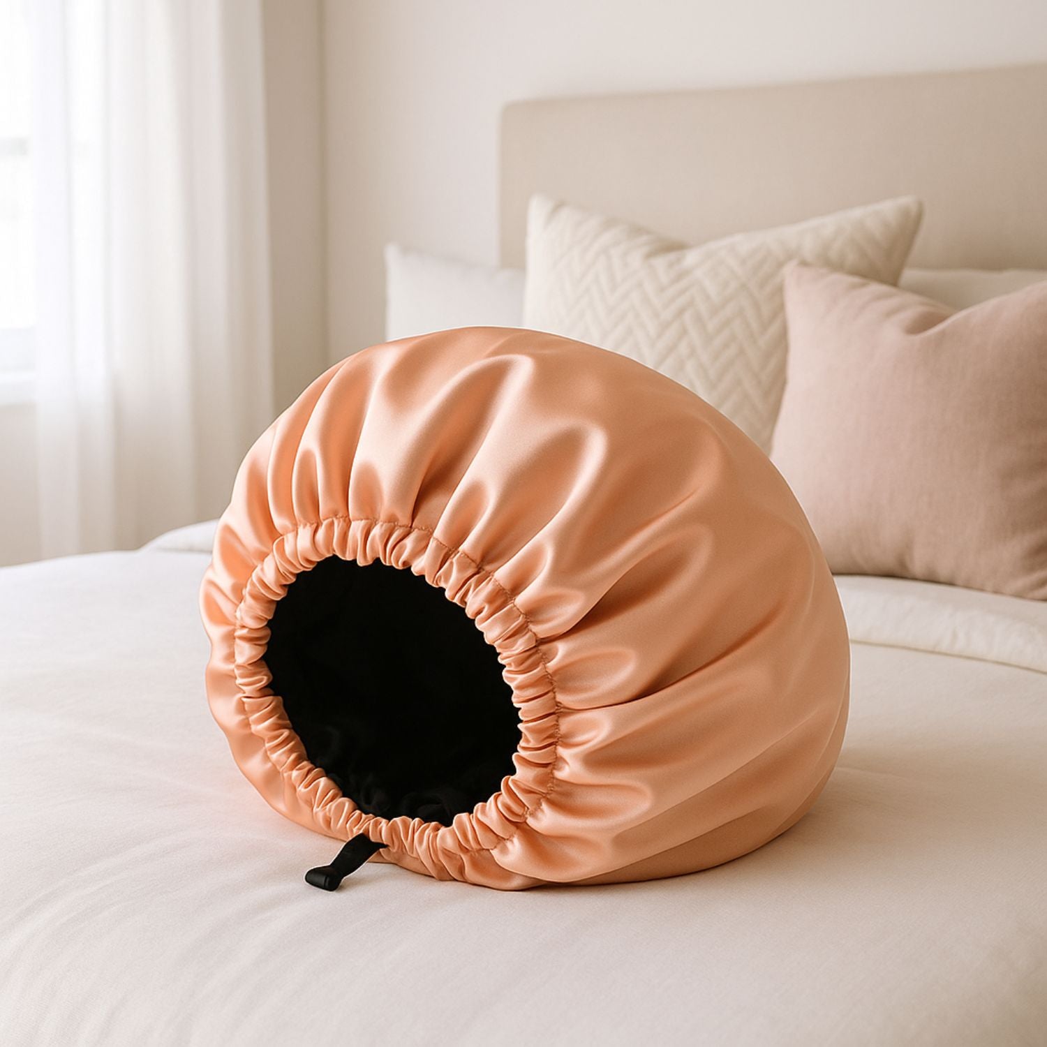 Bonnet en satin cheveux Satinea Saumon cheveux bouclés saumon
