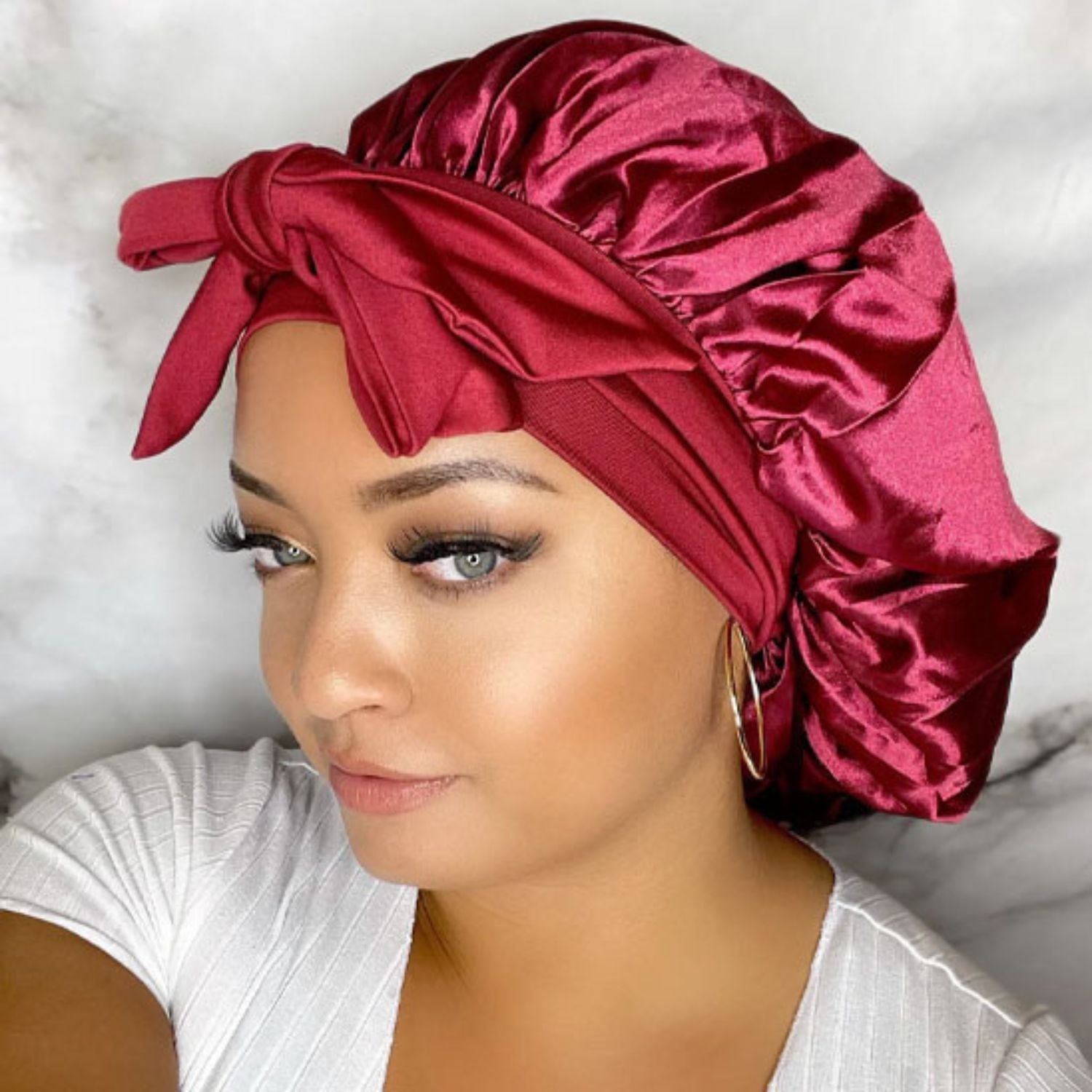Bonnet en Satin SilkHaven rouge