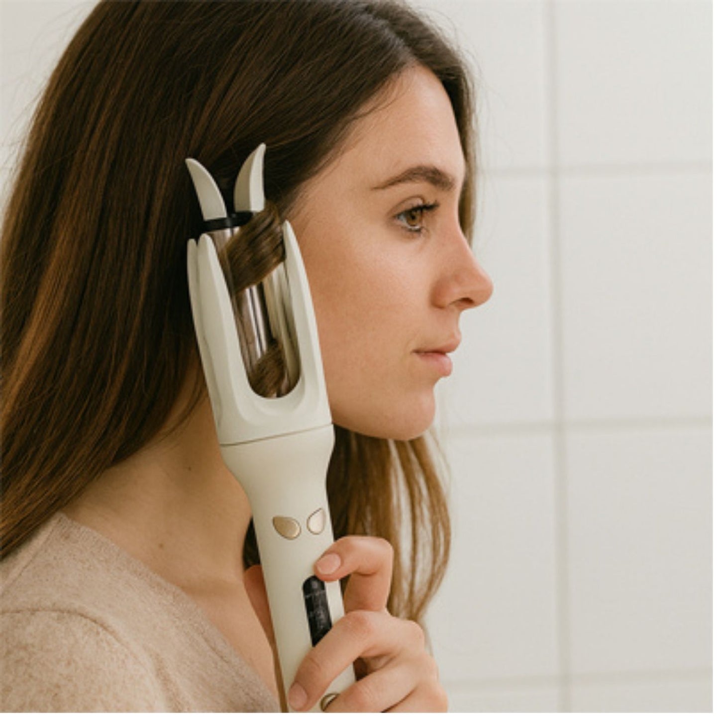 Boucleur Pro Boucle beige femme cheveux ondulés