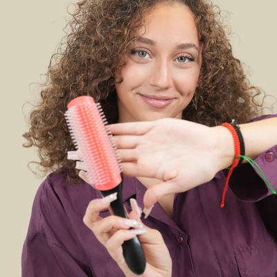 Brosse Cheveux ShineGlide cheveux bouclés ondulés face