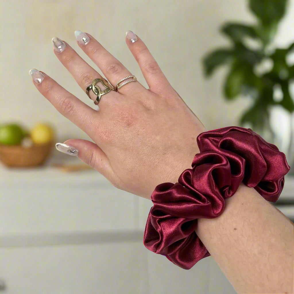 Chouchou-Satin-RetroChicBordeaux-chouchou-satin-élegant