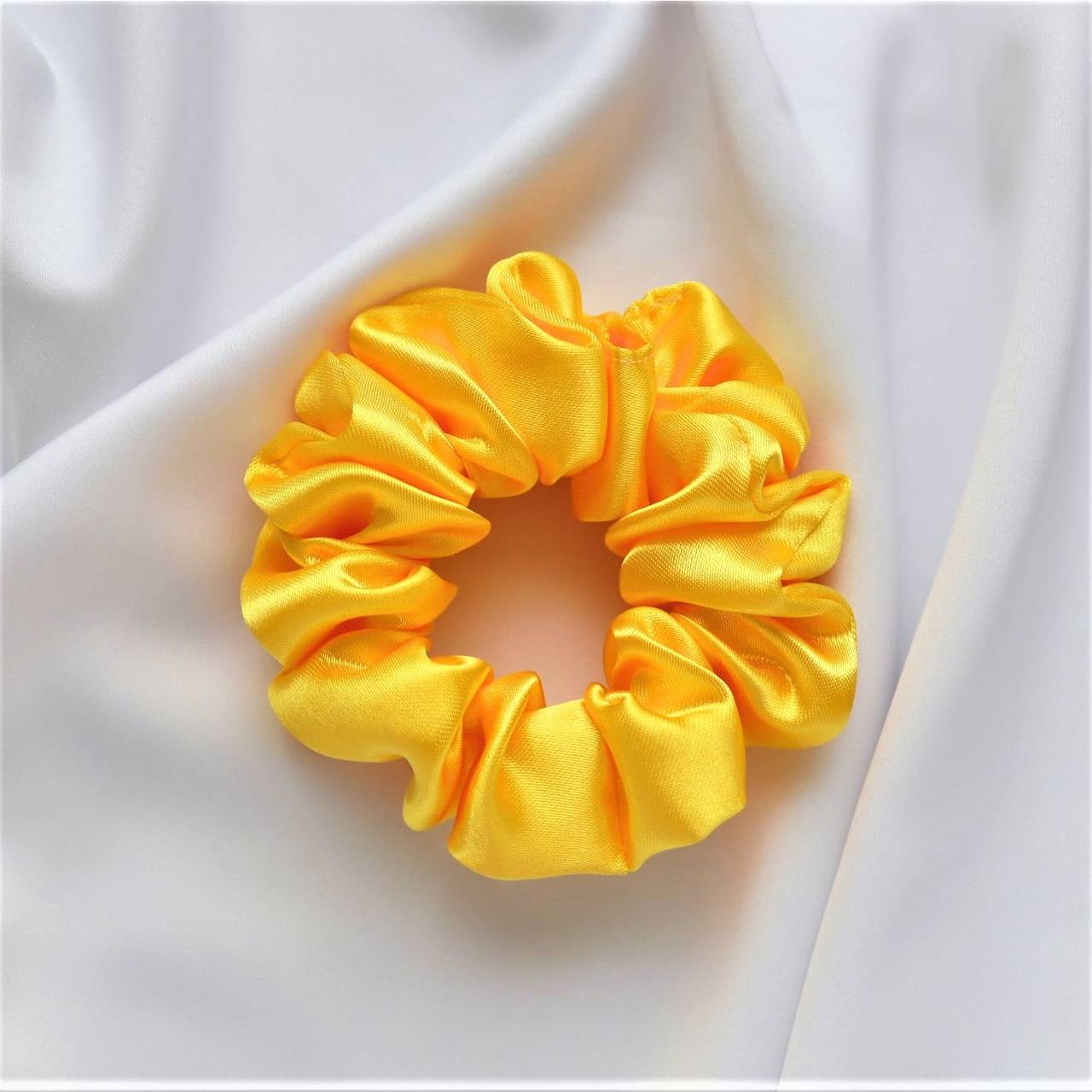 Chouchou-Satin-RetroChicJaune-chouchou-jaune-soie-satin