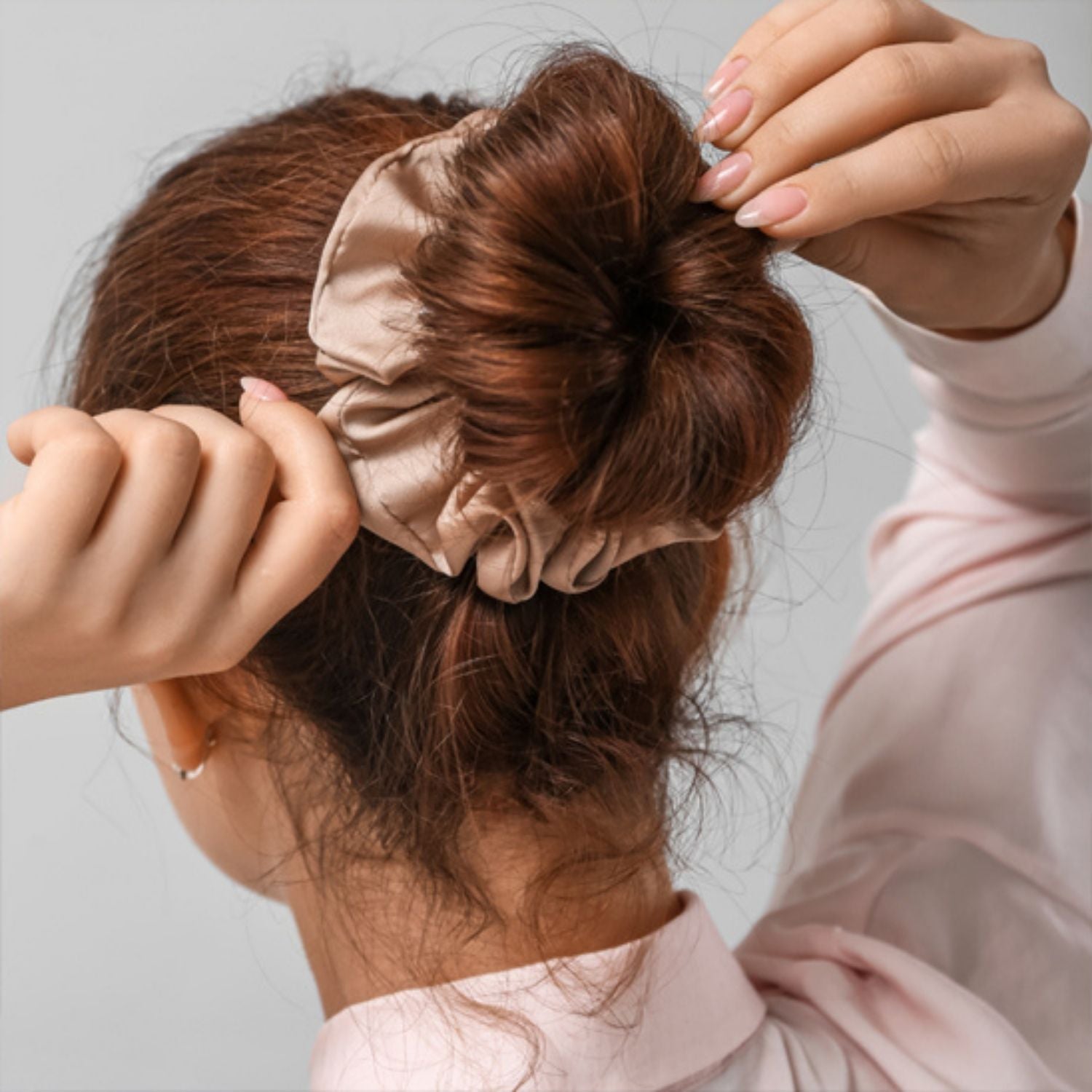 Elastique cheveux Elegance chouchou satin marron