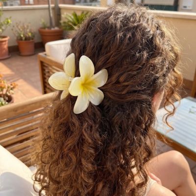 Pince à cheveux Fleur Riviera jaune mode été confortable femme