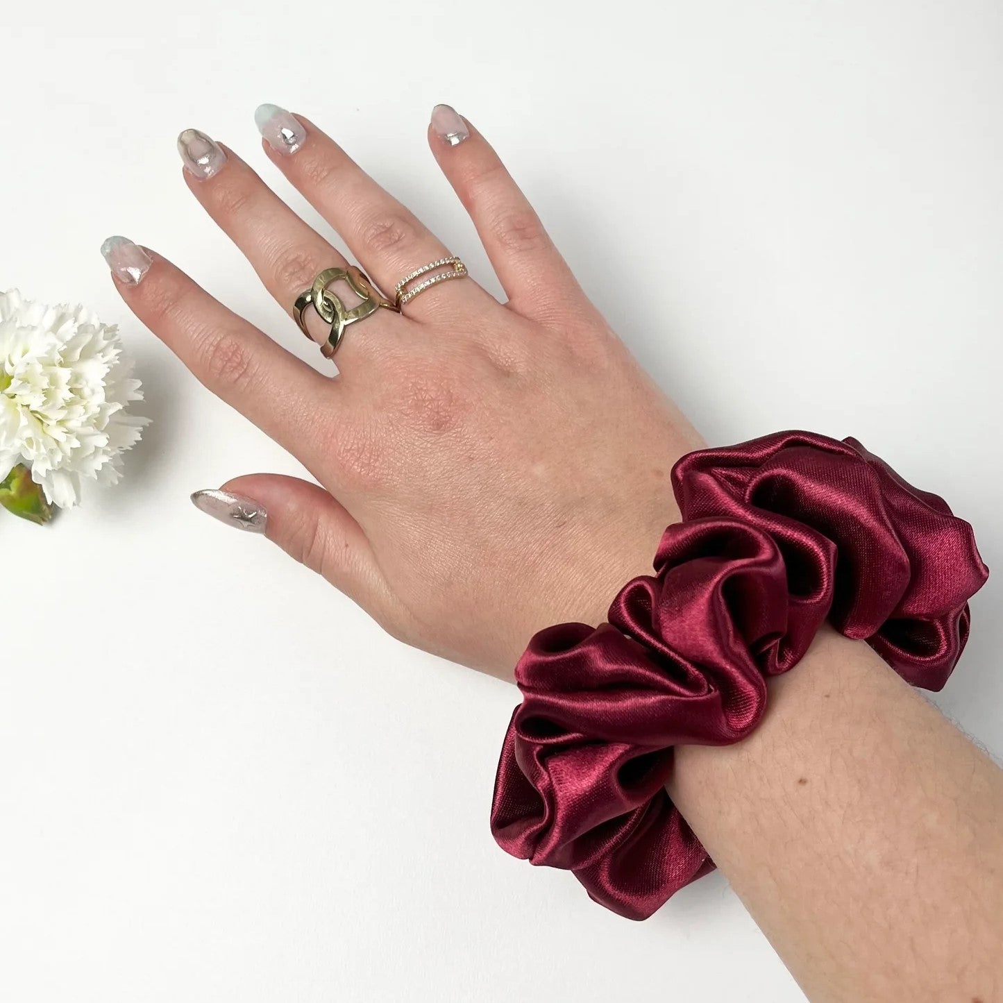 Chouchou Satin - RetroChicScrunchies™ - Bordeaux - Ma Couronne Curly