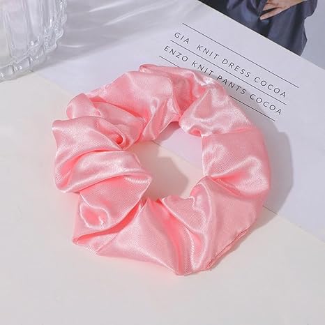 Chouchou Satin - RetroChicScrunchies™ - Rose Bébé - Ma Couronne Curly