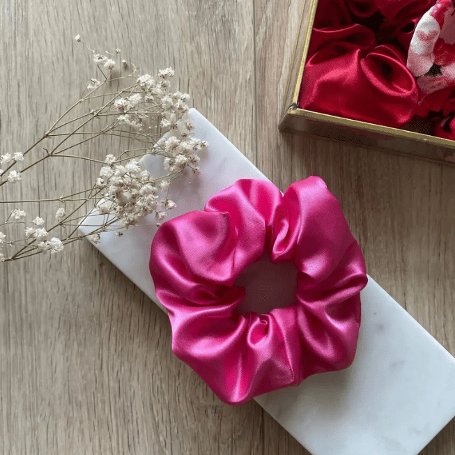 Chouchou Satin - RetroChicScrunchies™ - Rose Fuchsia - Ma Couronne Curly