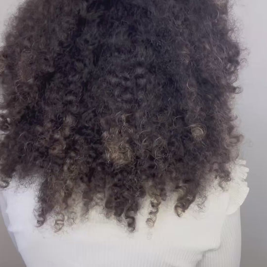 serviette microfibre cheveux bouclés