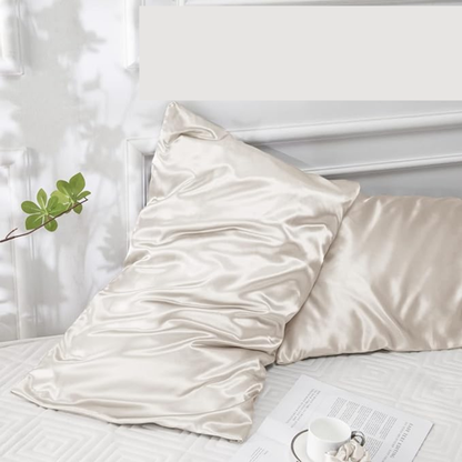 taie-d_oreiller-en-satin-satinembrace-beige-doux-cheveux