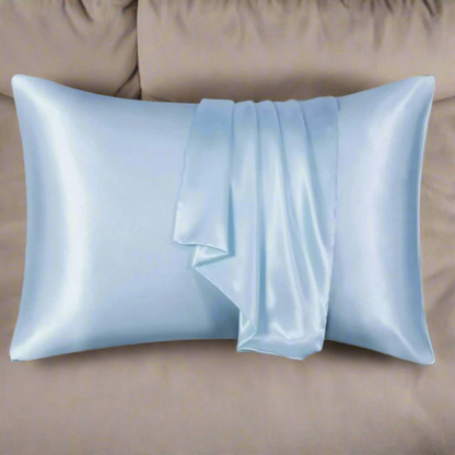 taie-d_oreiller-en-satin-softhalo-taie-d_oreiller-satin-bleu-protection-cheveux