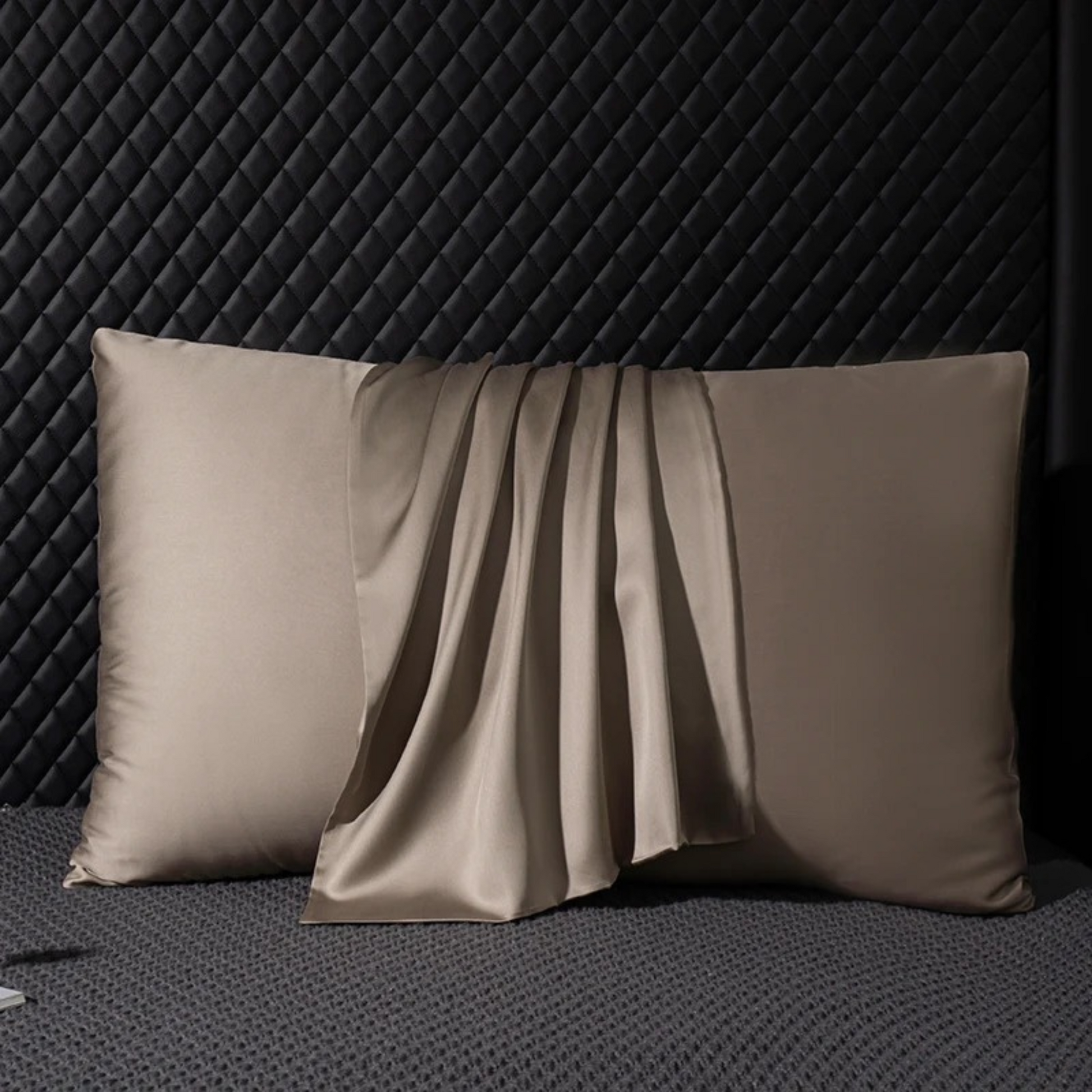 taie-d_oreiller-en-soie-silkdream-marron